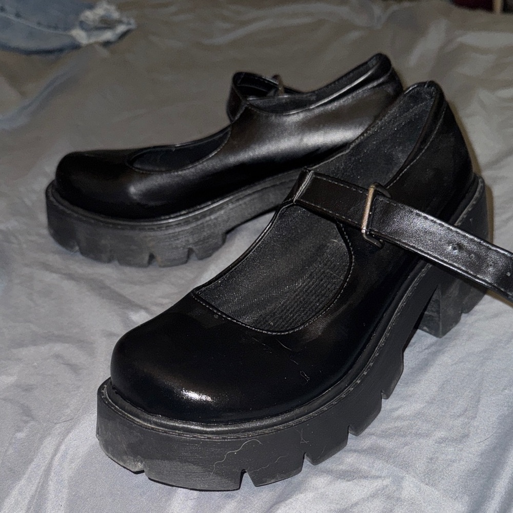 SHEIN Black Platform Mary Jane Shoes